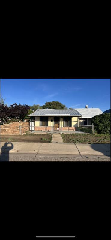 House for rent at 219 Railroad Ave, Las Vegas, NM 87701