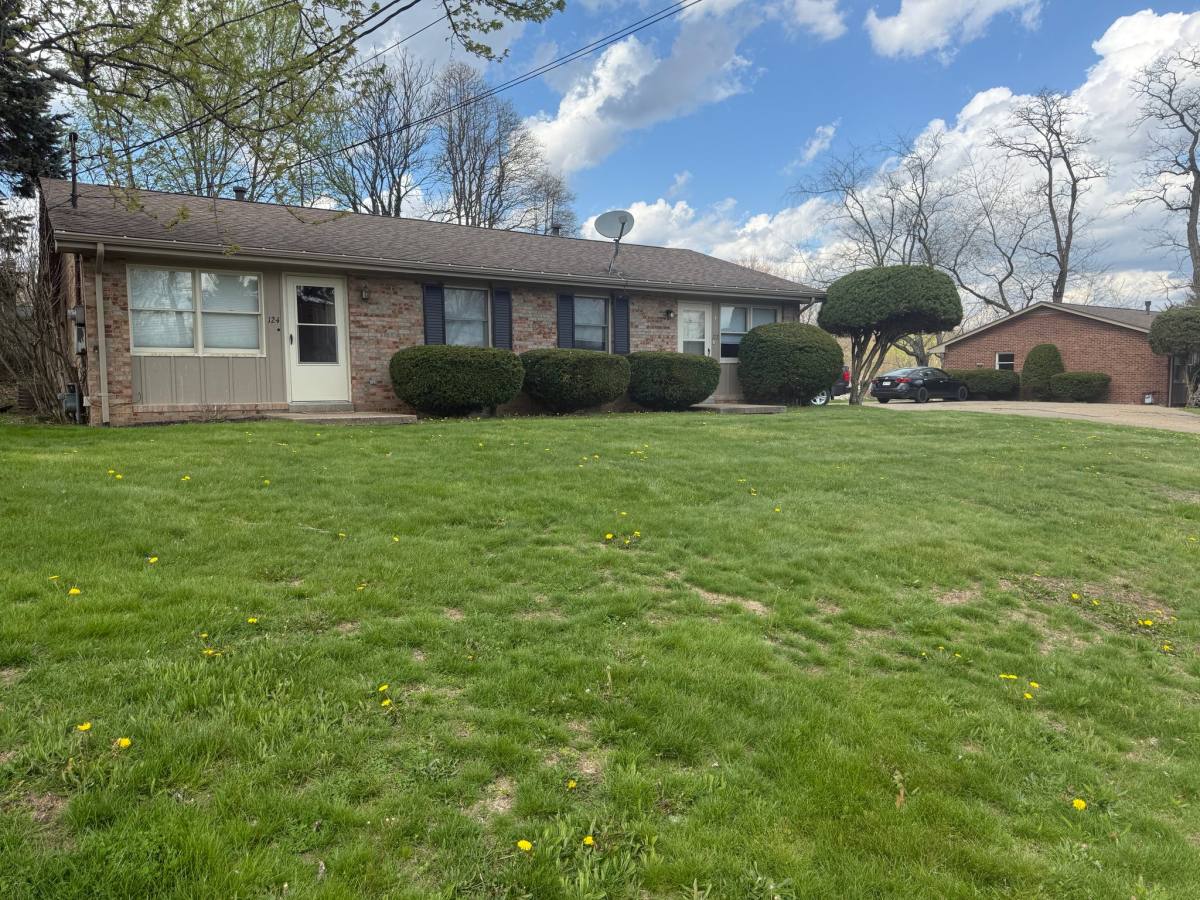 Townhouse for rent at 124 Bennett Blvd, Aliquippa, PA 15001