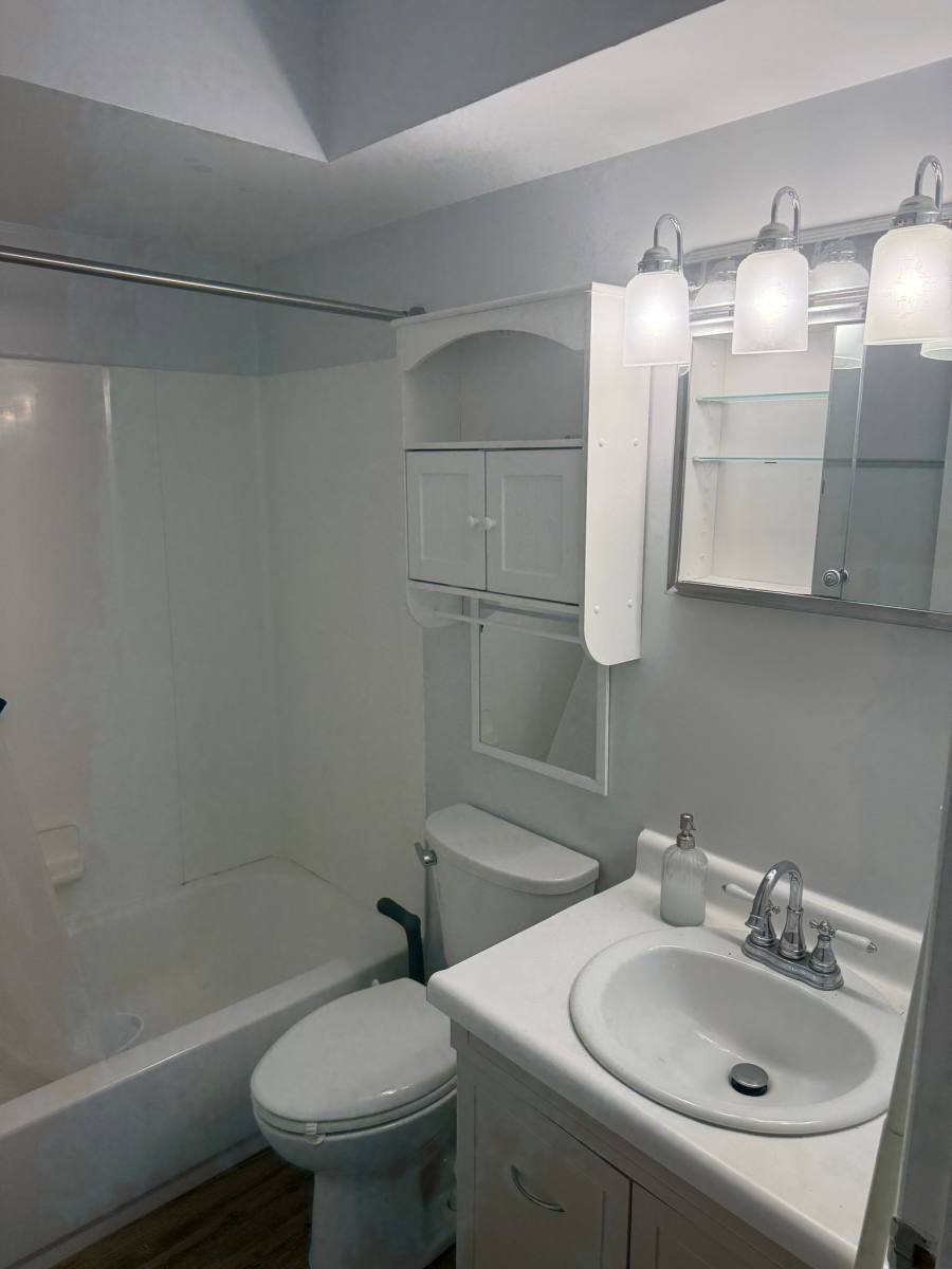 Townhouse for rent at 124 Bennett Blvd, Aliquippa, PA 15001