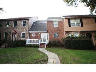 Townhouse for rent at 6028 Sussex Dr, Mobile, AL 36608