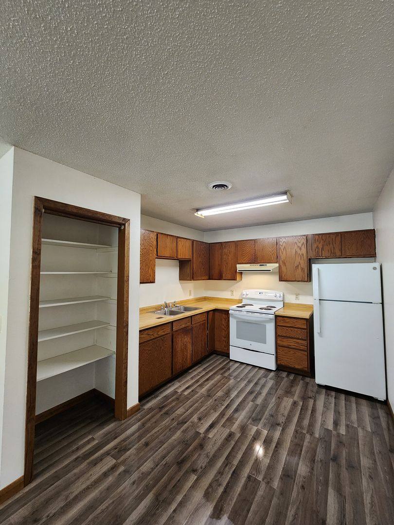 Apartment for rent at 532-536 Jefferson St, Mauston, WI 53948