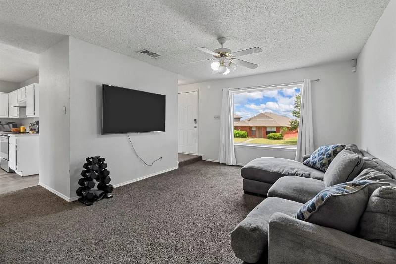 House for rent at 12714 Hilltop Dr, Balch Springs, TX 75180