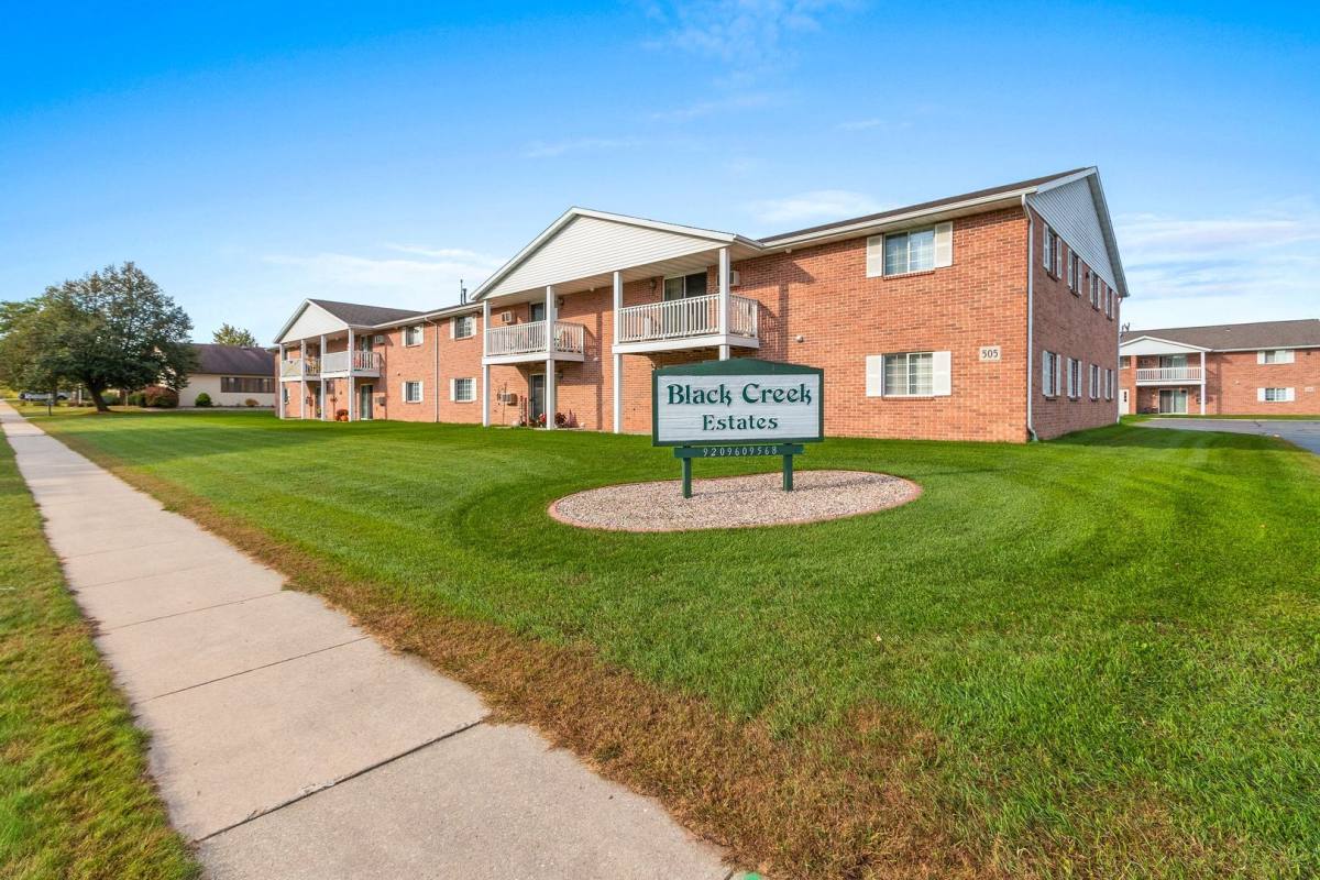 Apartment for rent at 505 S Maple St, Black Creek, WI 54106