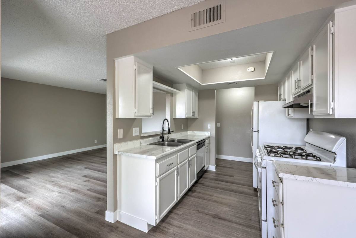 Apartment for rent at 4571 Carriage Park Dr, Las Vegas, NV 89121