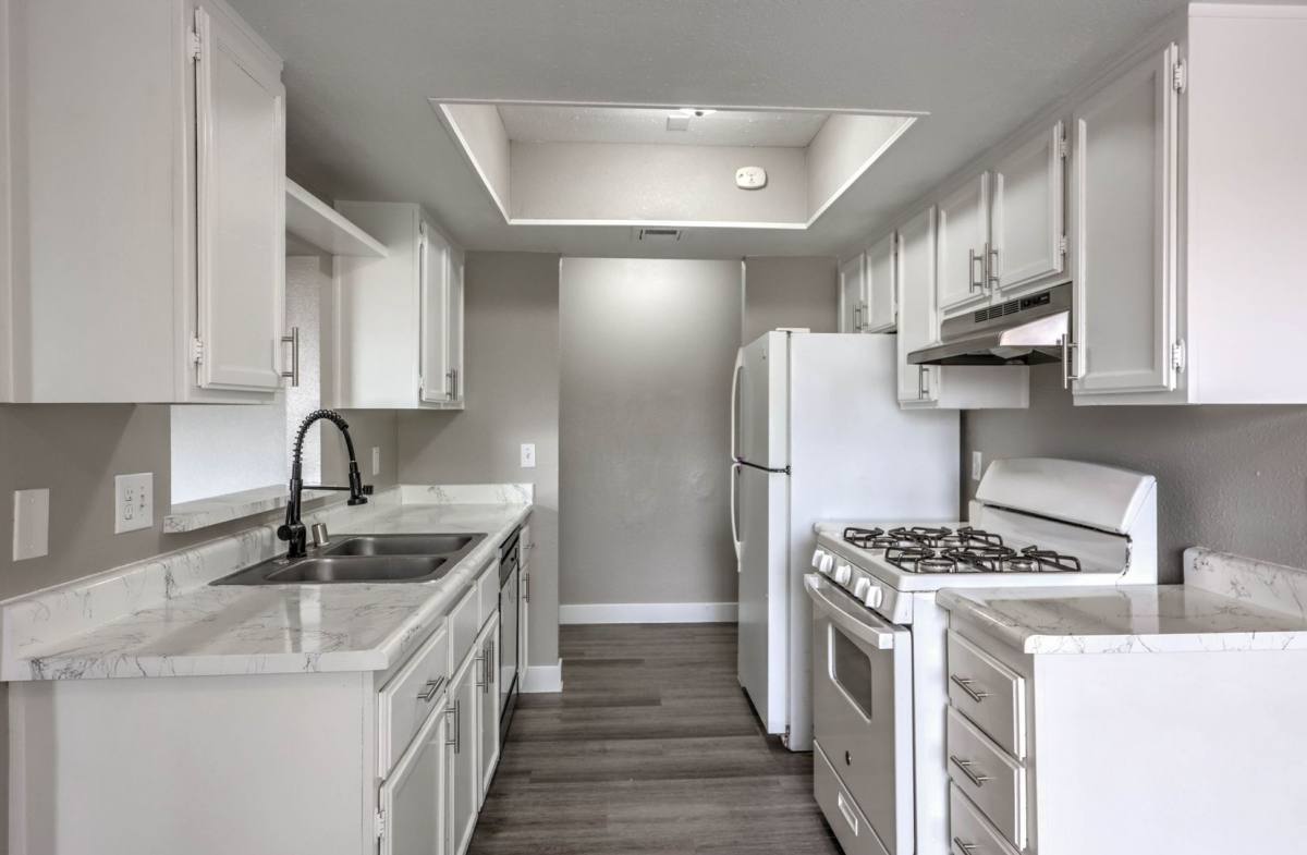Apartment for rent at 4571 Carriage Park Dr, Las Vegas, NV 89121