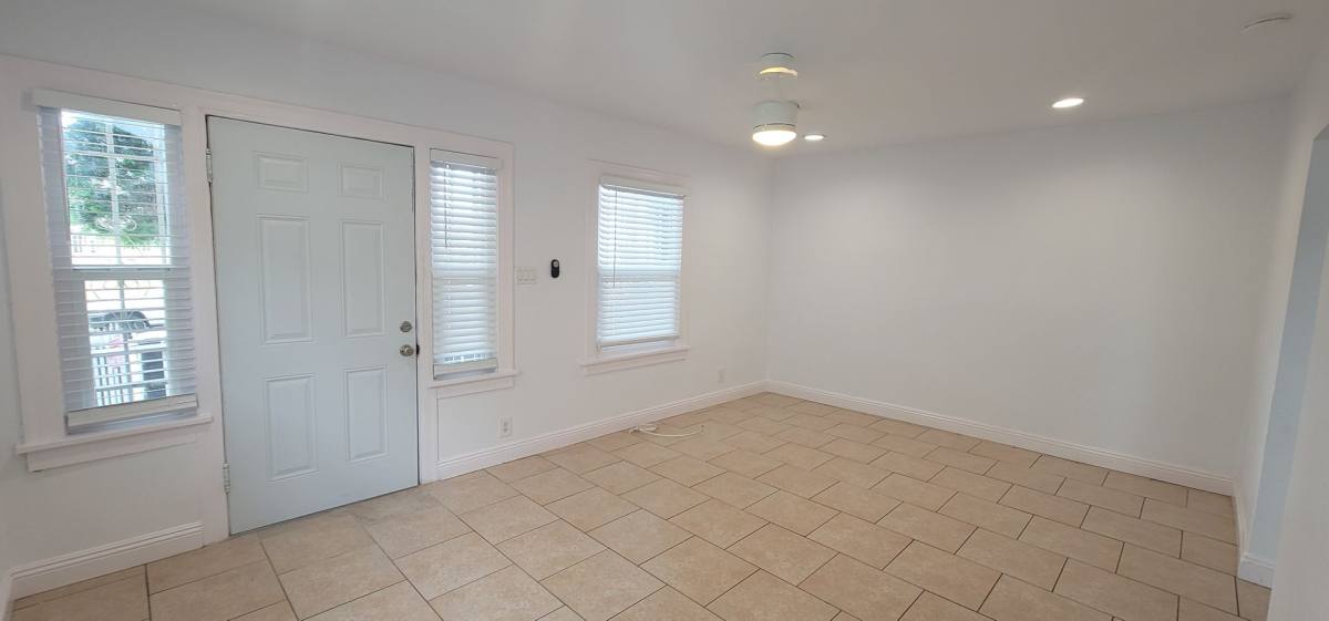 Apartment for rent at 3413-3419 W 63rd St, Los Angeles, CA 90043