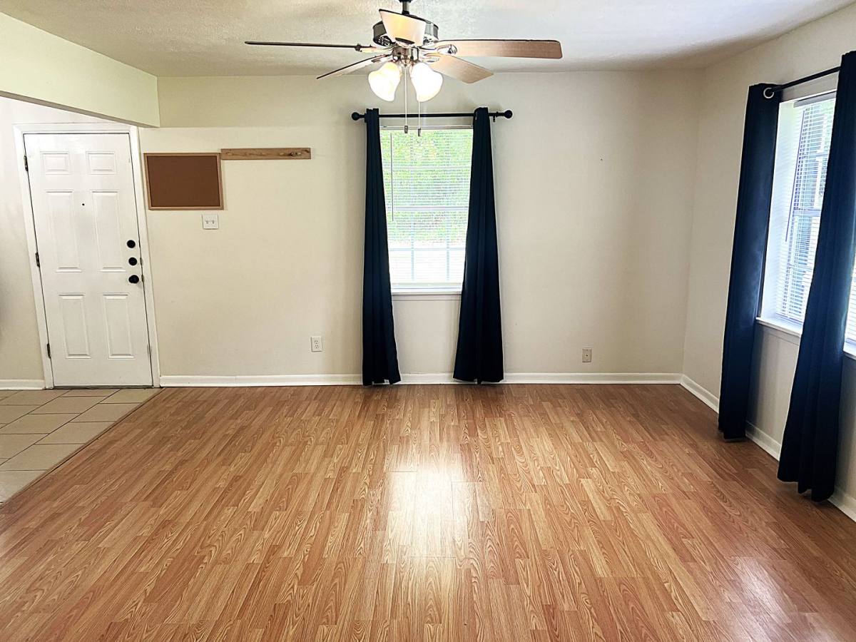 House for rent at 560 Beverly Dr, Shepherd, TX 77371