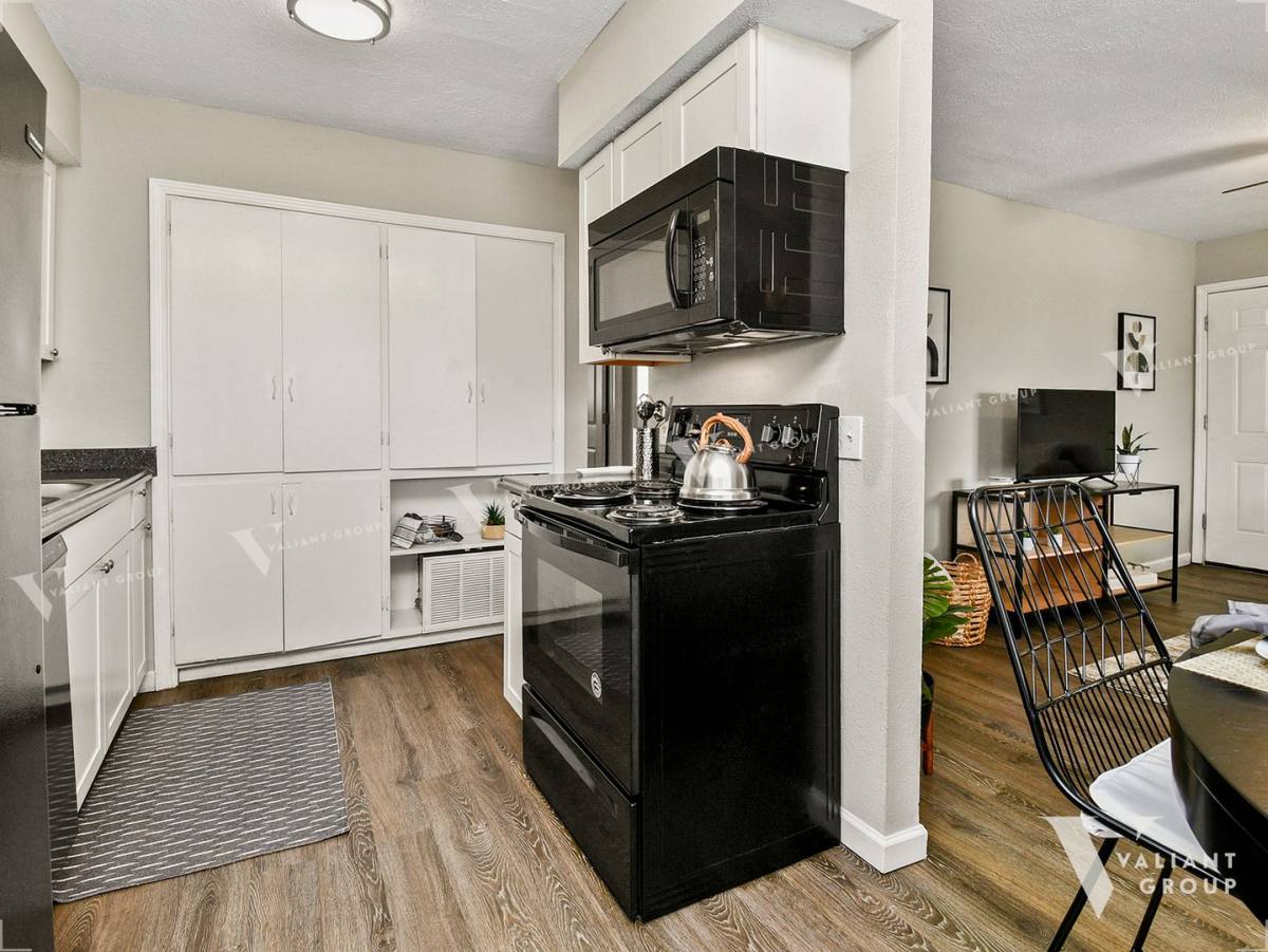 Apartment for rent at 2107 E Cherry St, Springfield, MO 65802