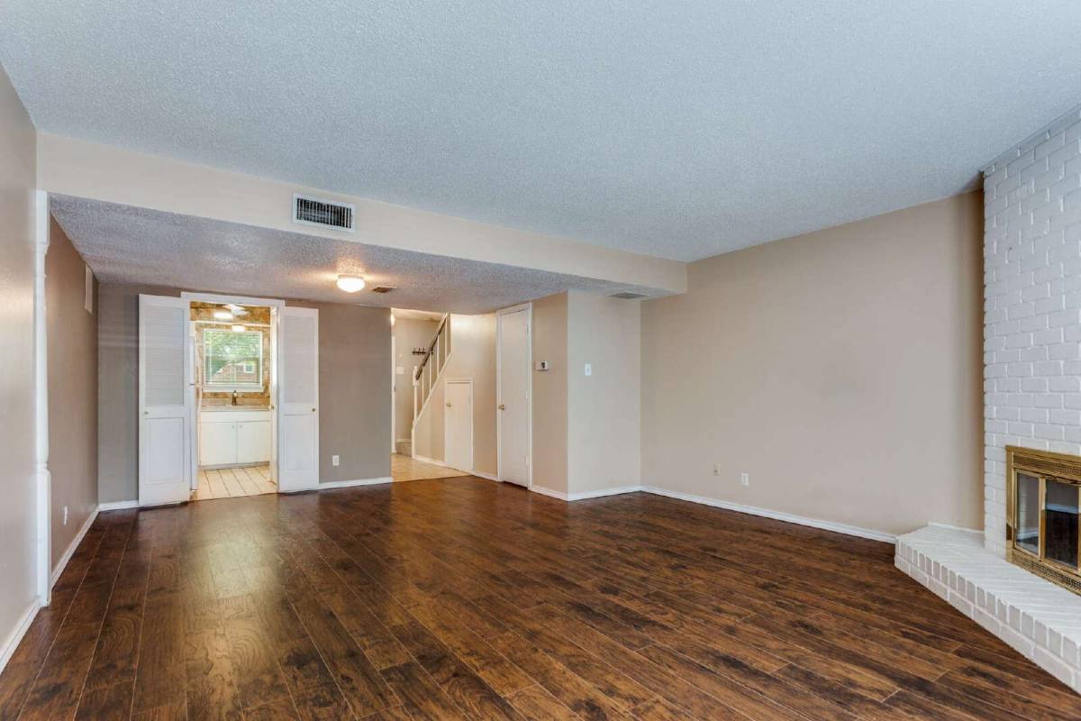 Condo for rent at 1255 Roaring Springs Rd, Fort Worth, TX 76114