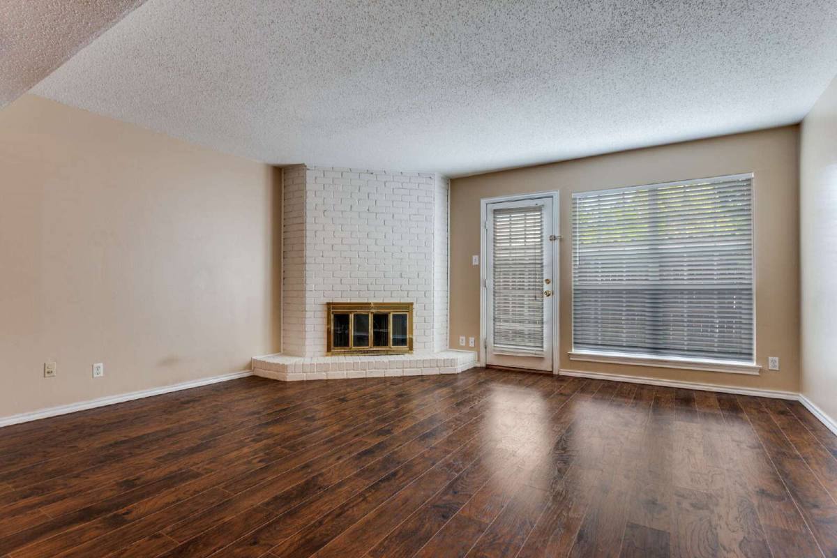 Condo for rent at 1255 Roaring Springs Rd, Fort Worth, TX 76114