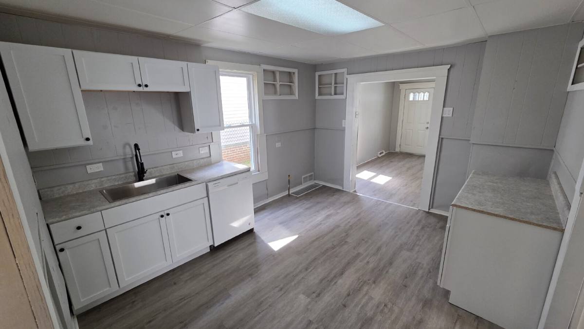 House for rent at 2183 W 81st St, Cleveland, OH 44102
