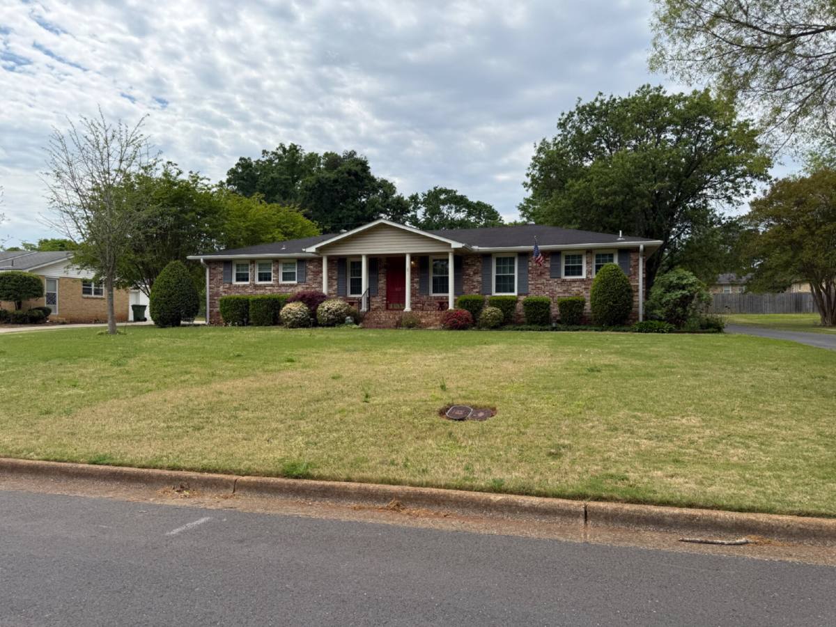 House for rent at 413 Harolds Dr NW, Huntsville, AL 35806