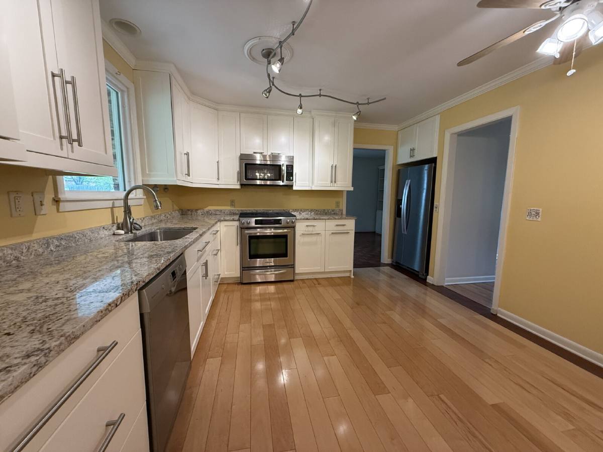 House for rent at 413 Harolds Dr NW, Huntsville, AL 35806