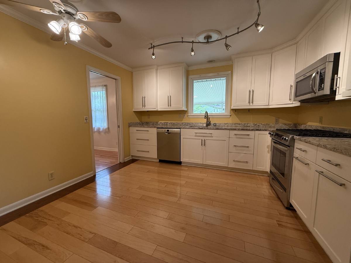 House for rent at 413 Harolds Dr NW, Huntsville, AL 35806