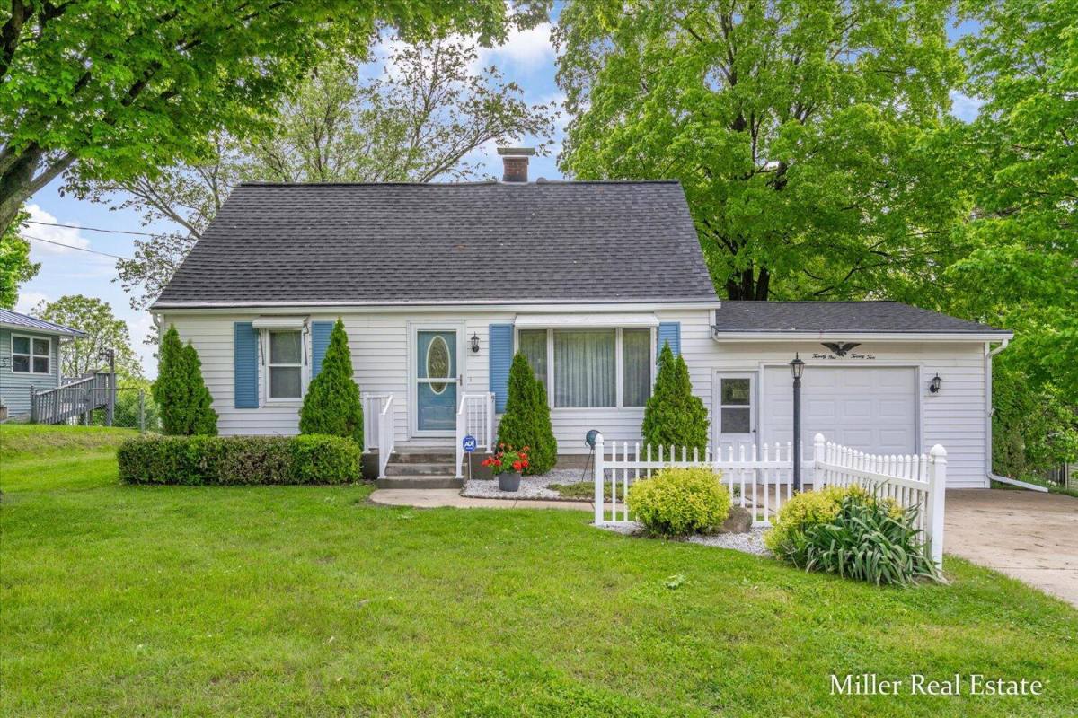 House for rent at 2122 N M 43 Highway, Hastings, MI 49058
