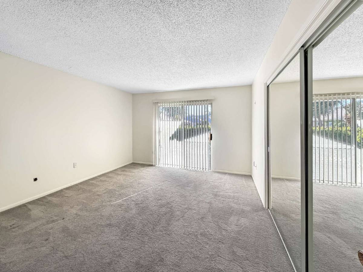 Apartment for rent at 26827 Circle of The Oaks, Newhall, CA 91321