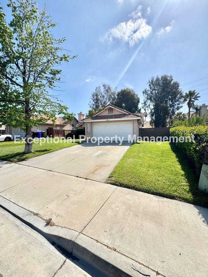 House for rent at 3032 Chablis Ave, Jurupa Valley, CA 92509