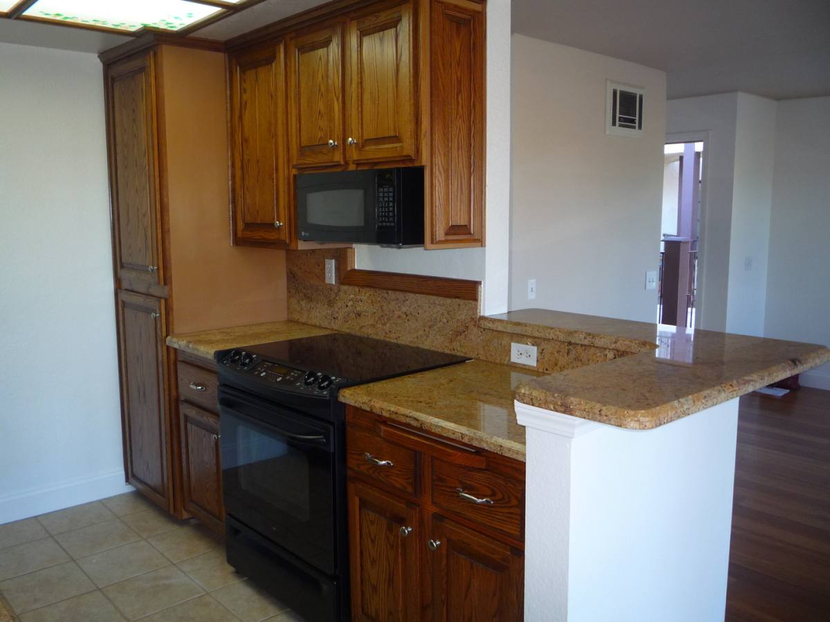Condo for rent at 2828 Famosa Blvd, San Diego, CA 92107