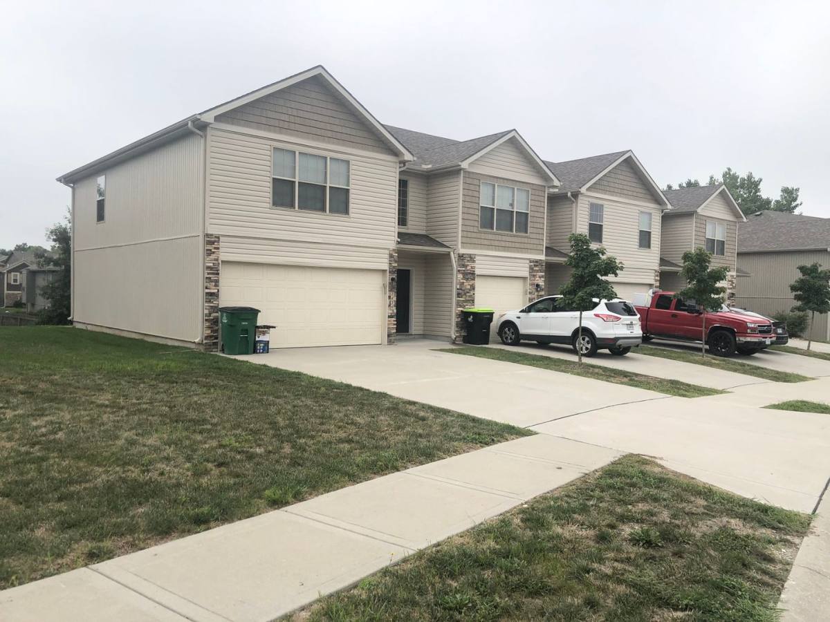 Townhouse for rent at 1439 NE Mary Court, Grain Valley, MO 64029