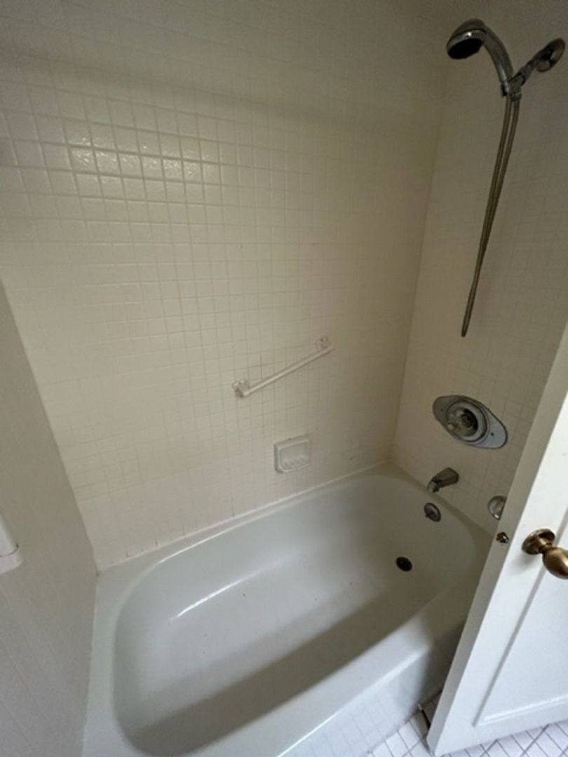 4550 N Park Ave, Chevy Chase, MD 20815 - Condo for Rent - Image 9