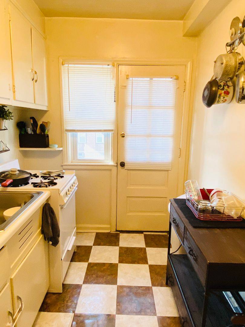 Apartment for rent at 2607 Park Ave, Richmond, VA 23220