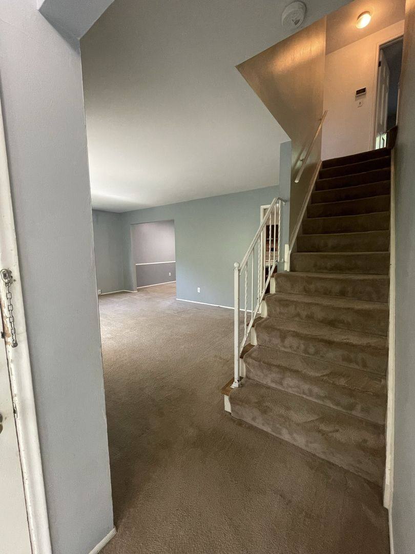 House for rent at 2163 Yorktown Dr, Ann Arbor, MI 48105