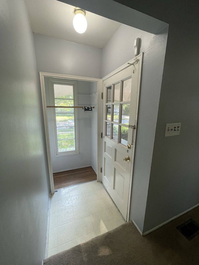 House for rent at 2163 Yorktown Dr, Ann Arbor, MI 48105