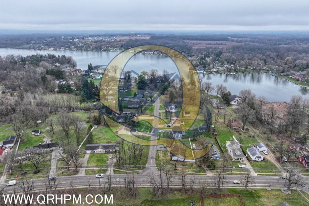 House for rent at 921 Byram Lake Dr, Linden, MI 48451