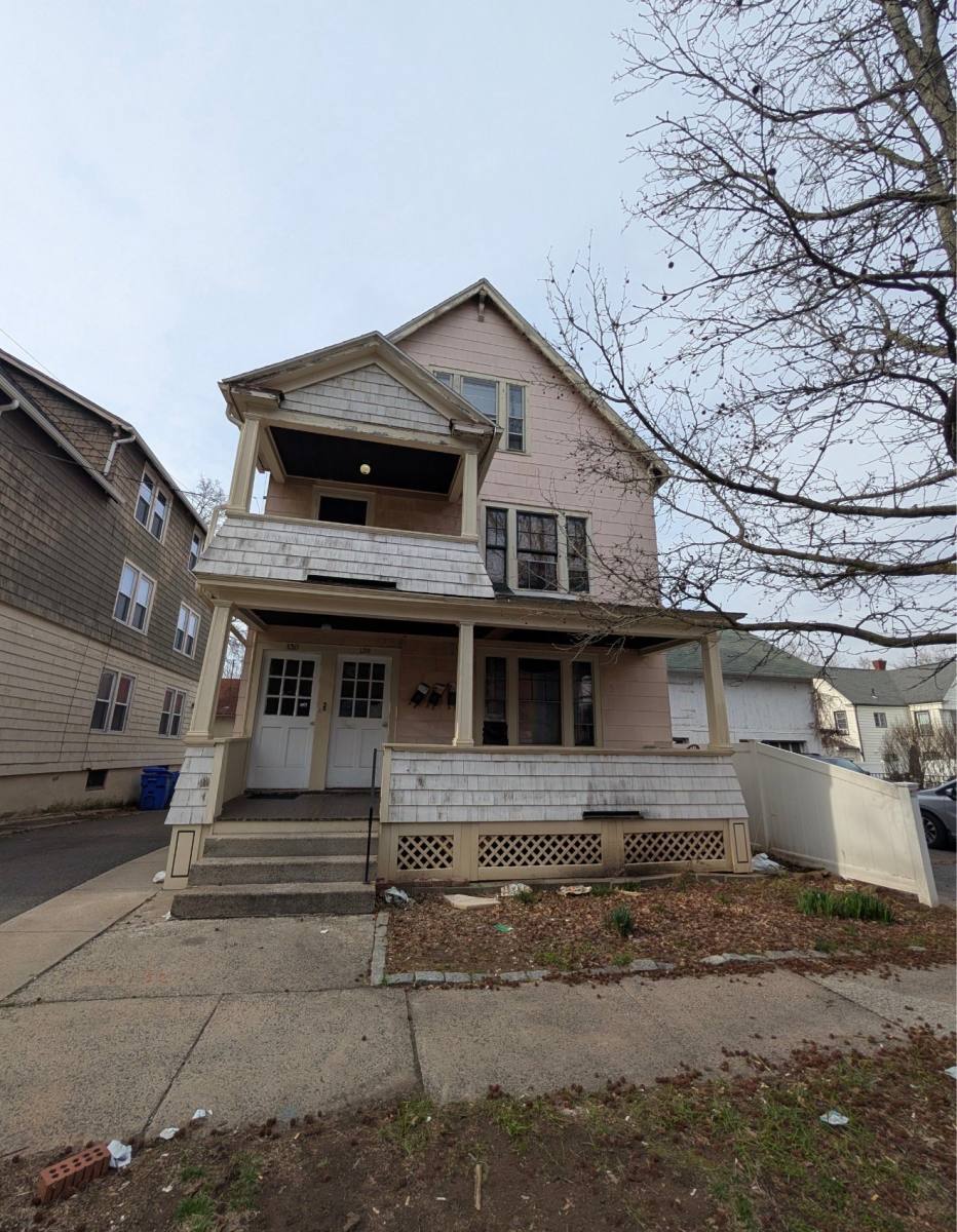 Apartment for rent at 128 Grand St, Middletown, CT 06457