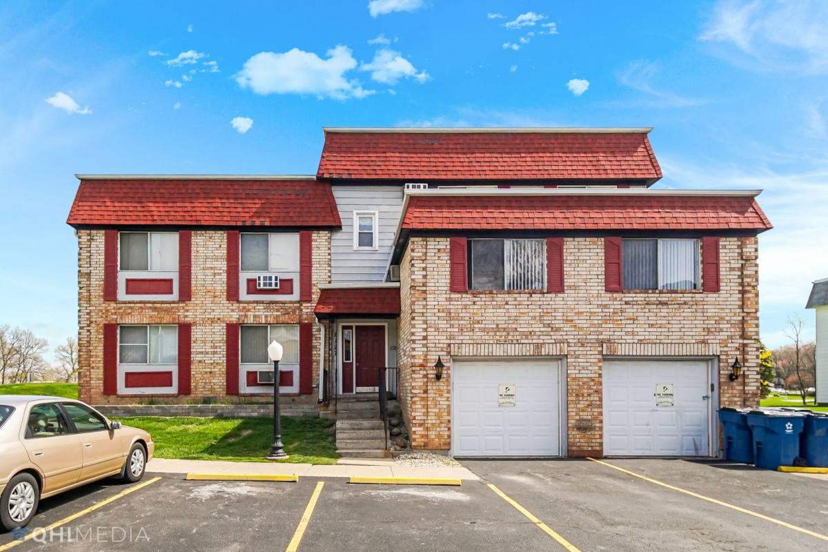 Apartment for rent at 8127 Mount Court, Crown Point, IN 46307