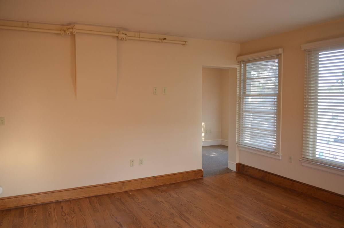 Apartment for rent at 1013 E Walnut, Columbia, MO 65201