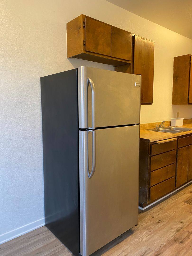 Apartment for rent at 461 W Colorado St, Glendale, CA 91204