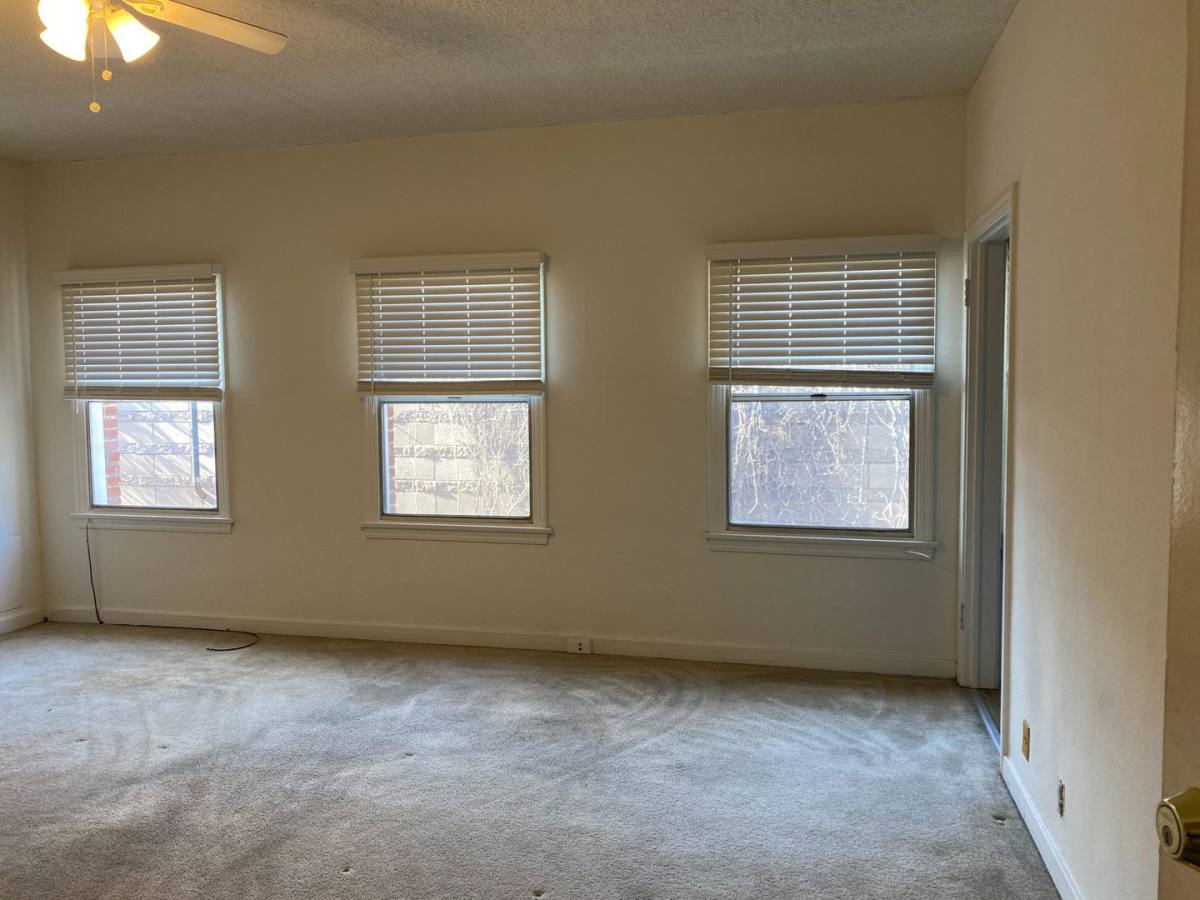 Apartment for rent at 461 W Colorado St, Glendale, CA 91204
