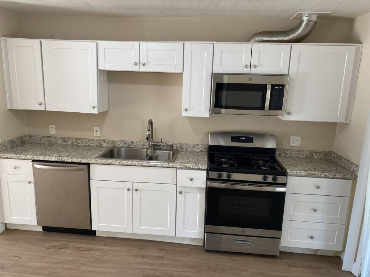 House for rent at 412 Alameda Ave, Chowchilla, CA 93610