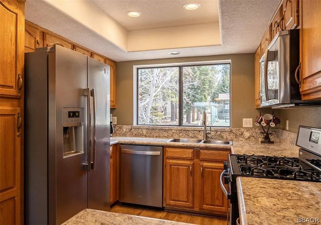 House for rent at 43065 Goldmine Woods Lane, Big Bear Lake, CA 92315