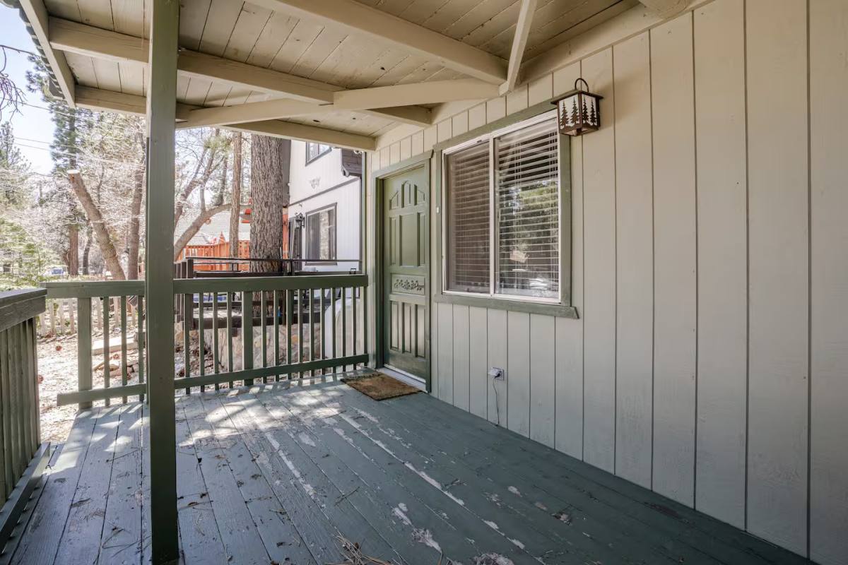 House for rent at 336 Spruce Lane, Sugarloaf, CA 92386