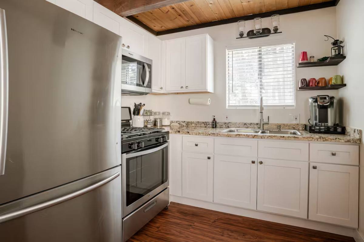 House for rent at 336 Spruce Lane, Sugarloaf, CA 92386