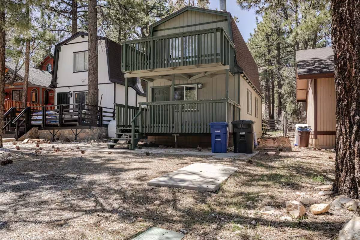 House for rent at 336 Spruce Lane, Sugarloaf, CA 92386