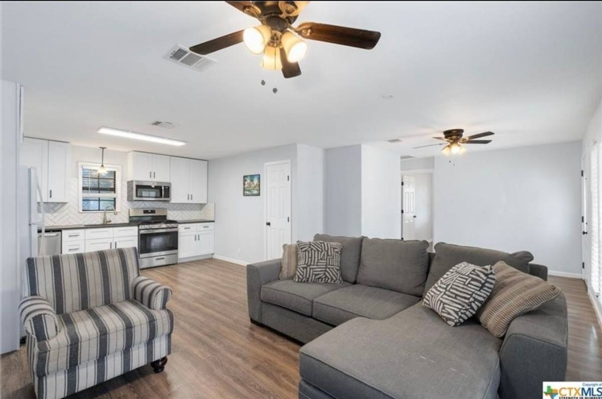 House for rent at 610 Vernon St, Taylor, TX 76574