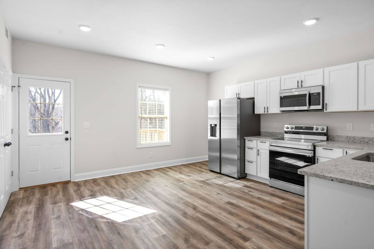 Apartment for rent at 500 Peachers Mill Rd, Clarksville, TN 37042