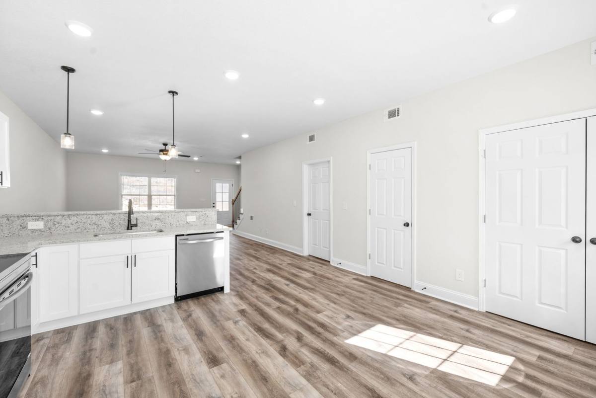 Apartment for rent at 500 Peachers Mill Rd, Clarksville, TN 37042