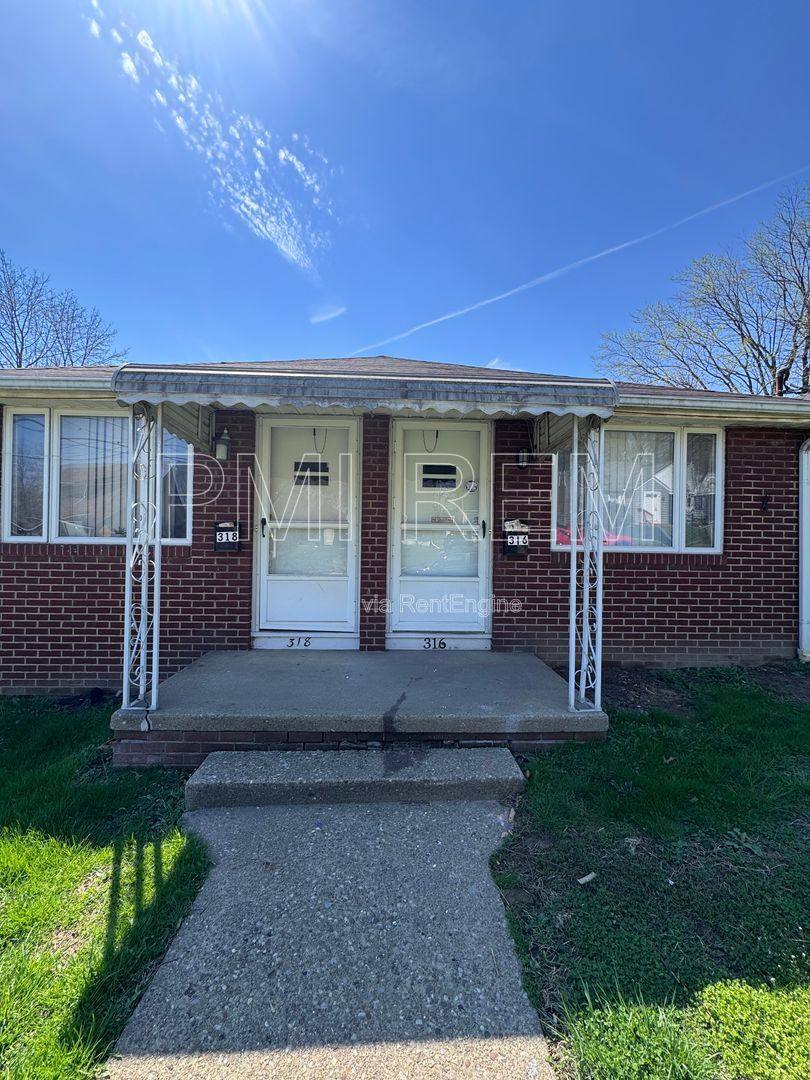 Apartment for rent at 316 13th St NE, Canton, OH 44714