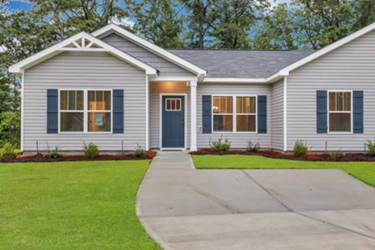 House for rent at 126 B Smithfield Dr, Rincon, GA 31326