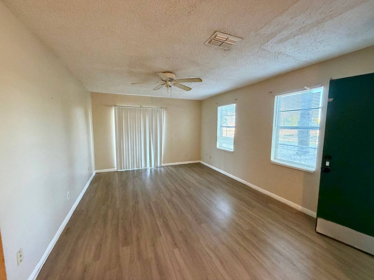 Apartment for rent at 1301 Frankford Ave, Panama City, FL 32401