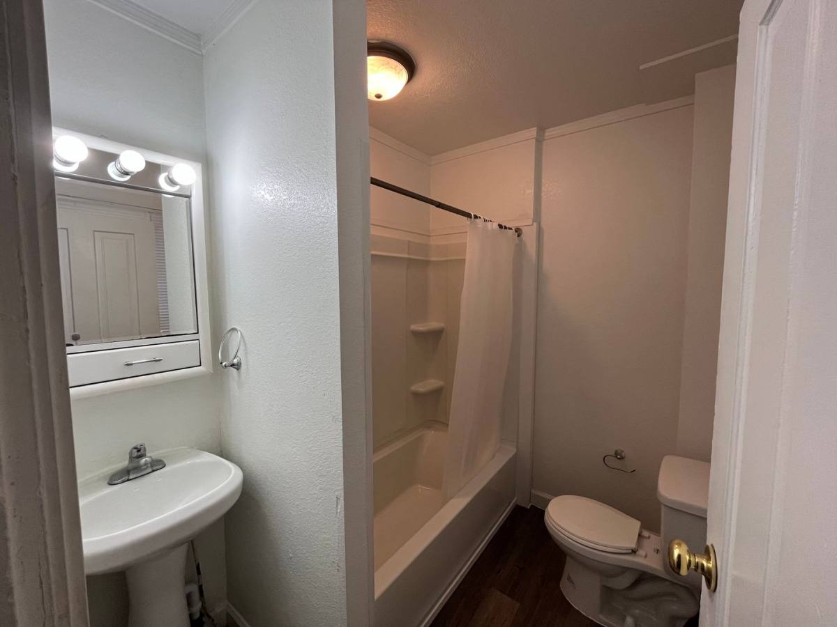 House for rent at 319 E Main St, Mankato, MN 56001