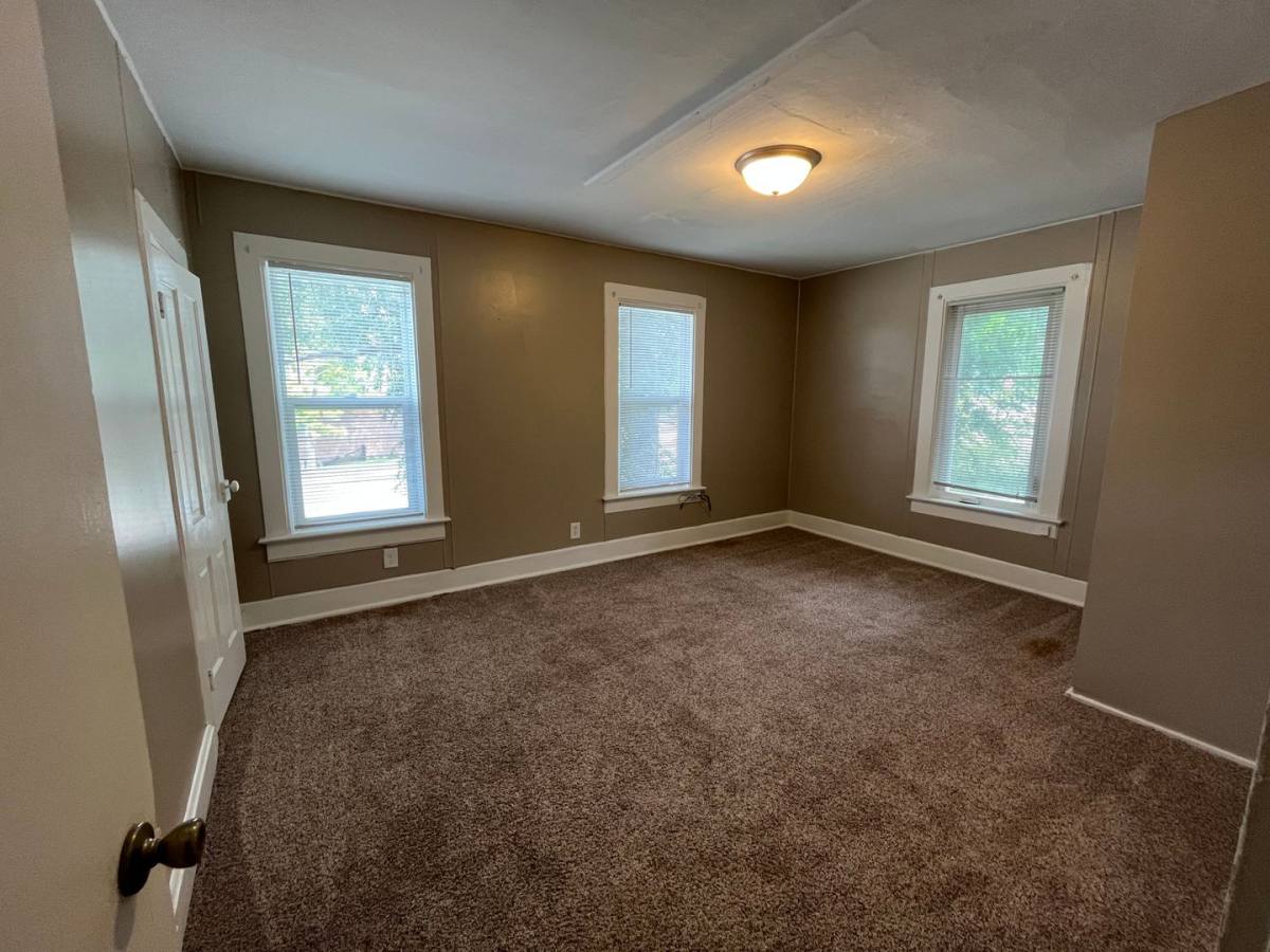 House for rent at 319 E Main St, Mankato, MN 56001