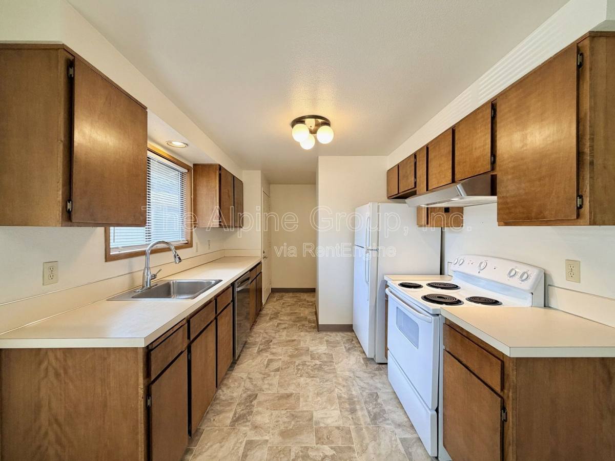 Apartment for rent at 240 NE 143rd Ave, Portland, OR 97230