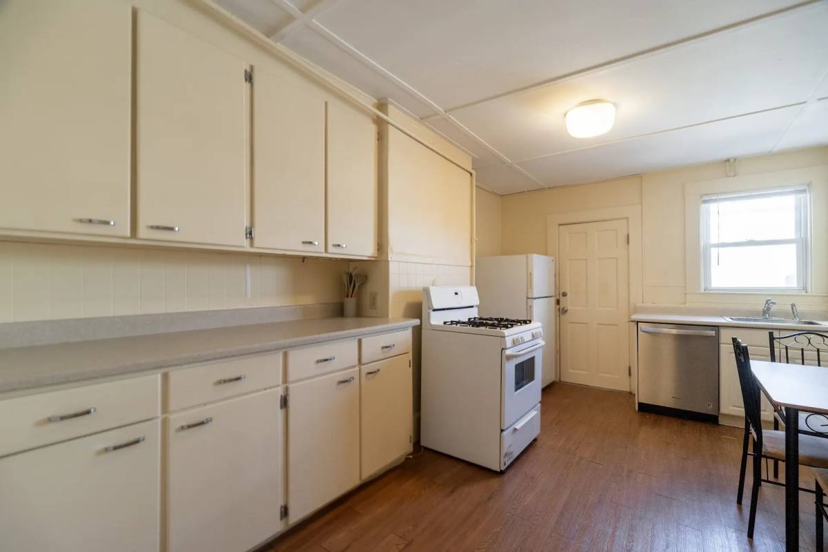 Apartment for rent at 2 Sherman St #2A-3, Weston, MA 02493