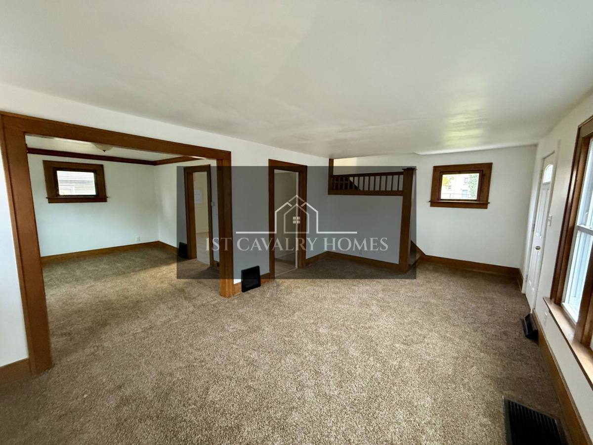 House for rent at 846 Lee Dr, Akron, OH 44305