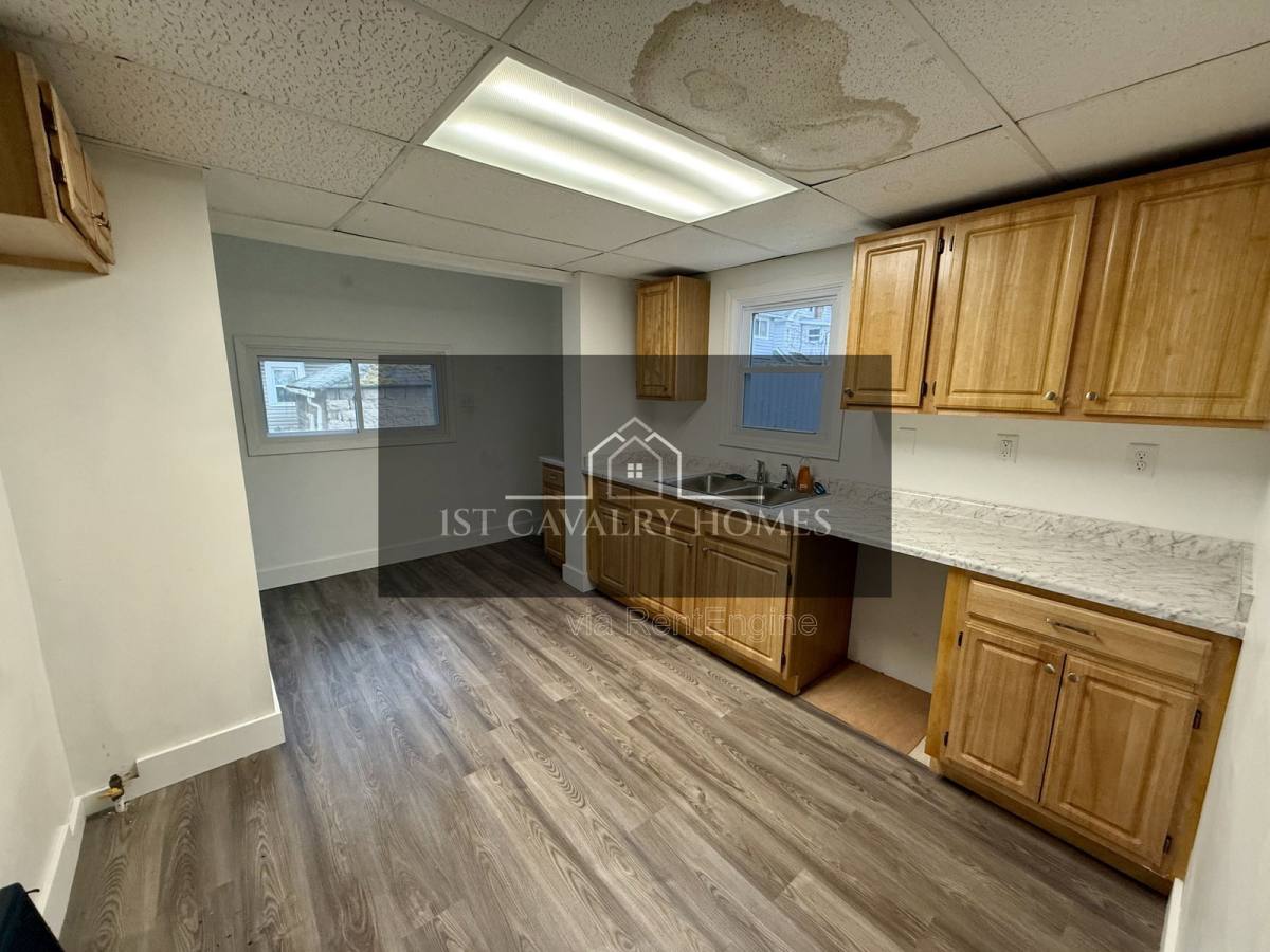 House for rent at 846 Lee Dr, Akron, OH 44305